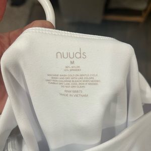 NUUDS White square neck bodysuit